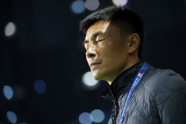 红艳的妻子